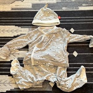 Magnetic Me Set with Hat - 0-3 Months